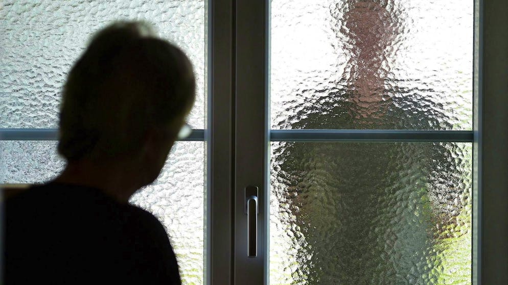 The penalty range for stalking is to be increased (scene shown).