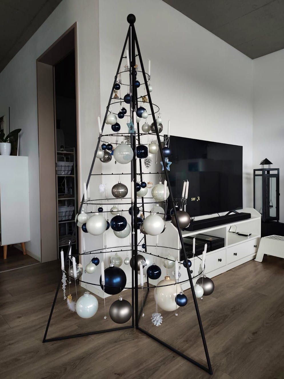 Weihnachtsbäume blue News Leser. Bei Patrick in Diepoldsau steht ein Baum, den man so vielleicht noch nicht gesehen hat. 