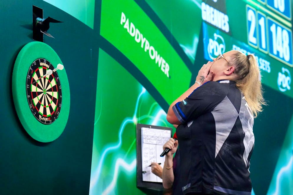 Wasp, rage and darts grandpa: this is how special the World Championship is - Gallery. Beau Greaves delivered Ricardo Pietreczko's favorite moment of the World Championship so far.