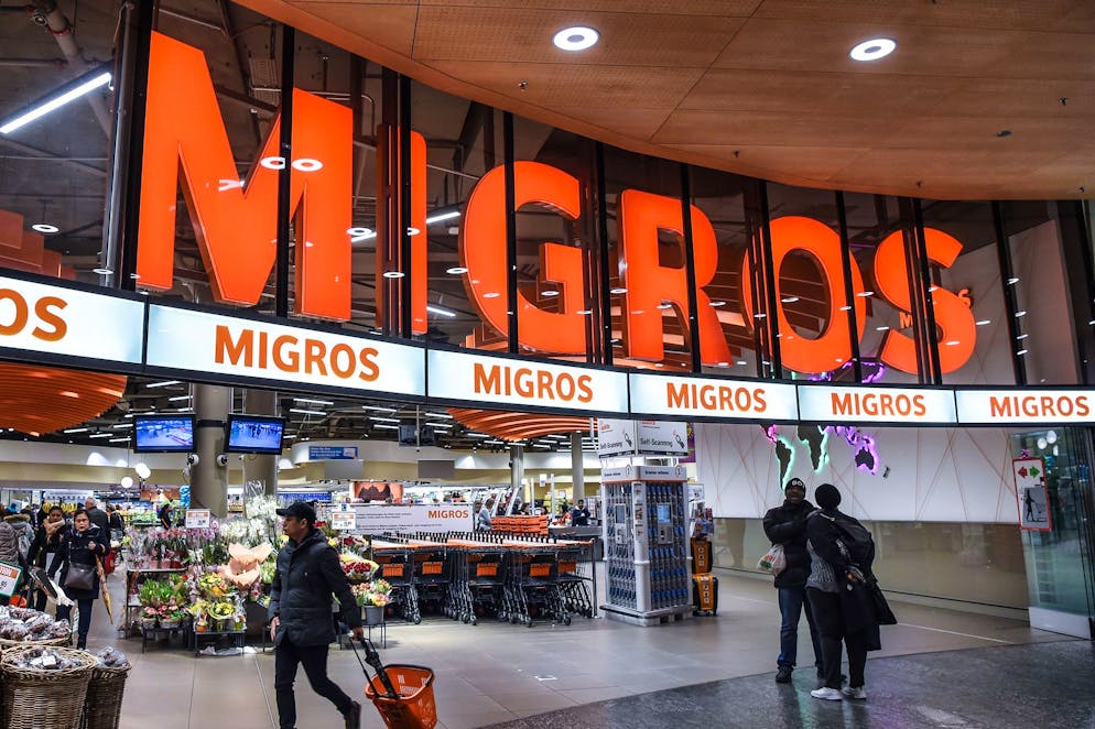 Auch bei der Migros gelten über Neujahr spezielle Öffnungszeiten – die Filiale am Flughafen bleibt indes geöffnet.