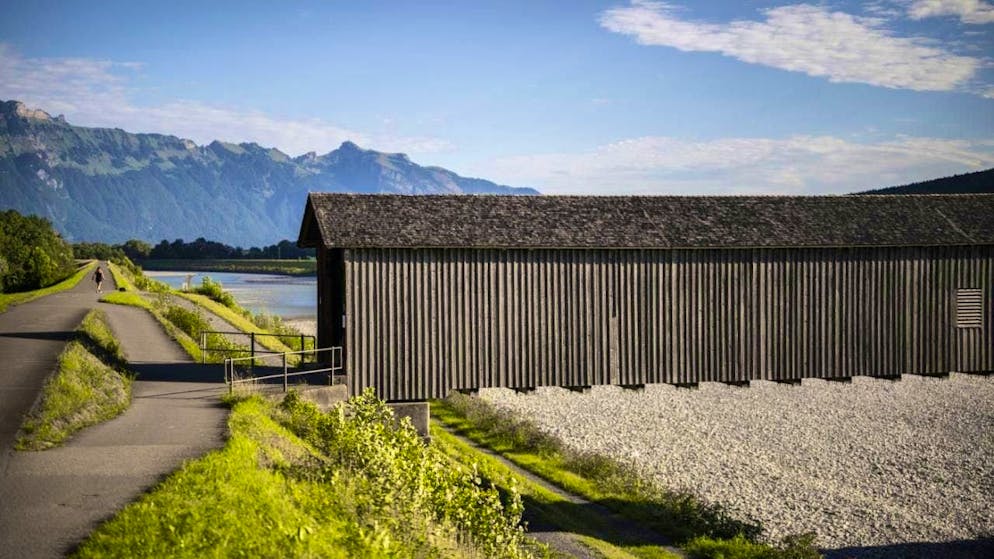 A dead man was found on the banks of the Rhine in Sevelen SG on Wednesday morning. (archive picture)