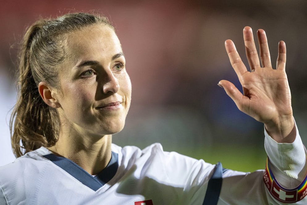 Vom ersten Nati-Porträt zur Fussball-Grösse – wen suchen wir?. ... Lia Wälti.