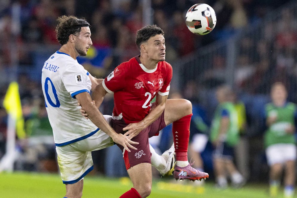 Vom ersten Nati-Porträt zur Fussball-Grösse – wen suchen wir?. Wir suchen nicht Fabian Rieder (rechts), sondern Leon Avdullahu. Sein Nationenwechsel zum Kosovo hat im Jahr 2025 für mächtig Wirbel gesorgt.