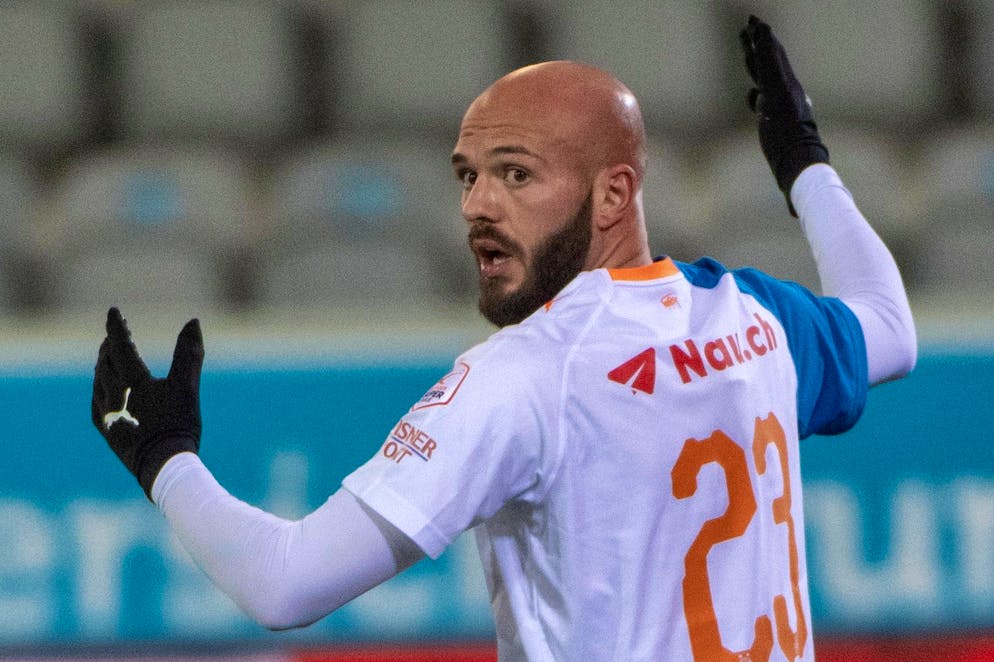 Vom ersten Nati-Porträt zur Fussball-Grösse – wen suchen wir?. Auf dem Kopf wurden die Haare weniger, dafür wuchs der Bart. Ex-FCB- und GC-Verteidiger Alind Ajeti spielt übrigens immer noch Fussball – beim türkischen Verein Bodrum FK.