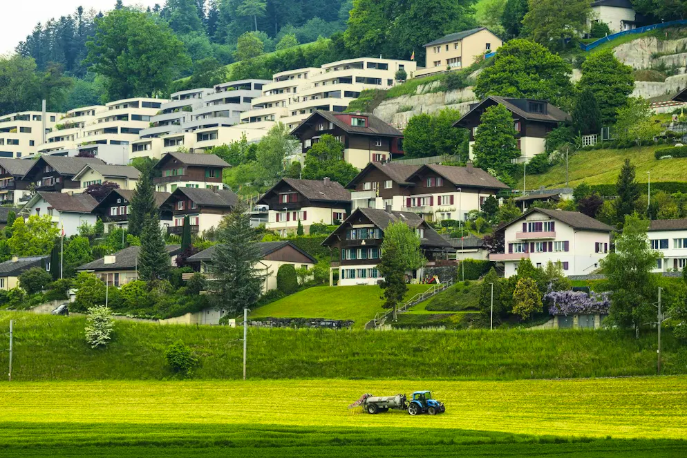 How much of a view must the occupant of a terraced house grant her neighbor above her? The parties have been arguing about this question for years.