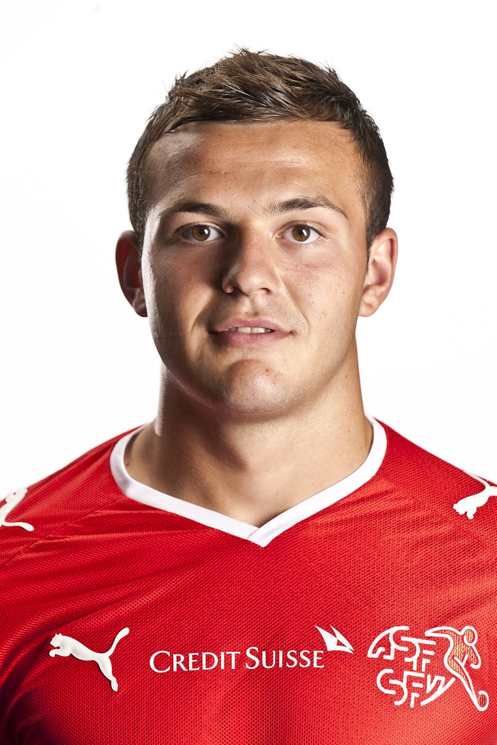 Vom ersten Nati-Porträt zur Fussball-Grösse – wen suchen wir?. Du hast Frick erkannt? Respekt. Aber jetzt wird's richtig schwierig. Tipp: Er wurde fünfmal Schweizer Meister.