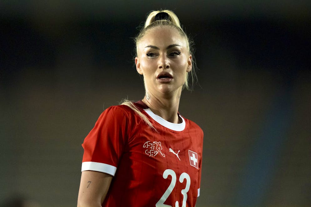 Vom ersten Nati-Porträt zur Fussball-Grösse – wen suchen wir?. ... Alisha Lehmann.