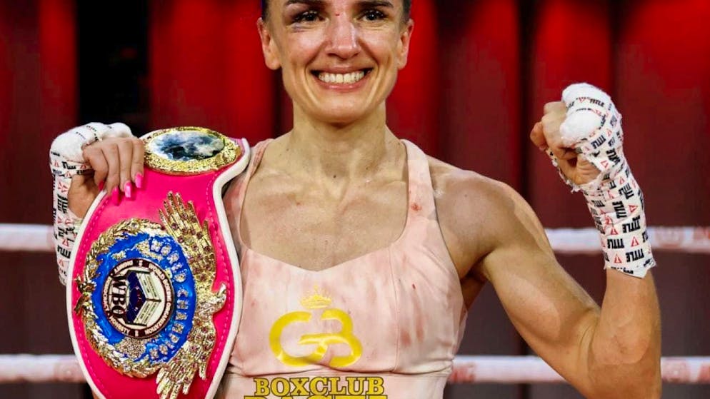 First Swiss woman to win a world championship belt from one of the major international boxing federations: Gabriela Timar