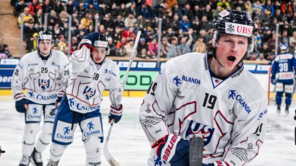 Spengler: Davos battu par les US Collegiate Selects - Gallery. Quinn Finley a marqué les esprits en réussissant un triplé samedi contre Davos.