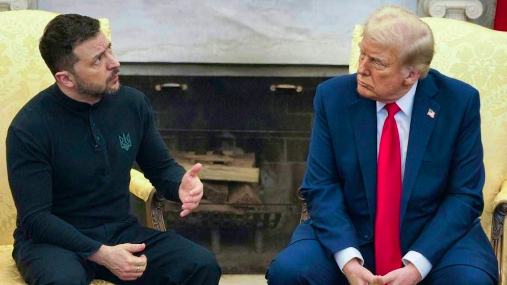 ARCHIVE - US President Donald Trump (r) meets Ukrainian President Volodymyr Zelenskyi in the Oval Office of the White House. Photo: Mystyslav Chernov/AP/dpa/archived image