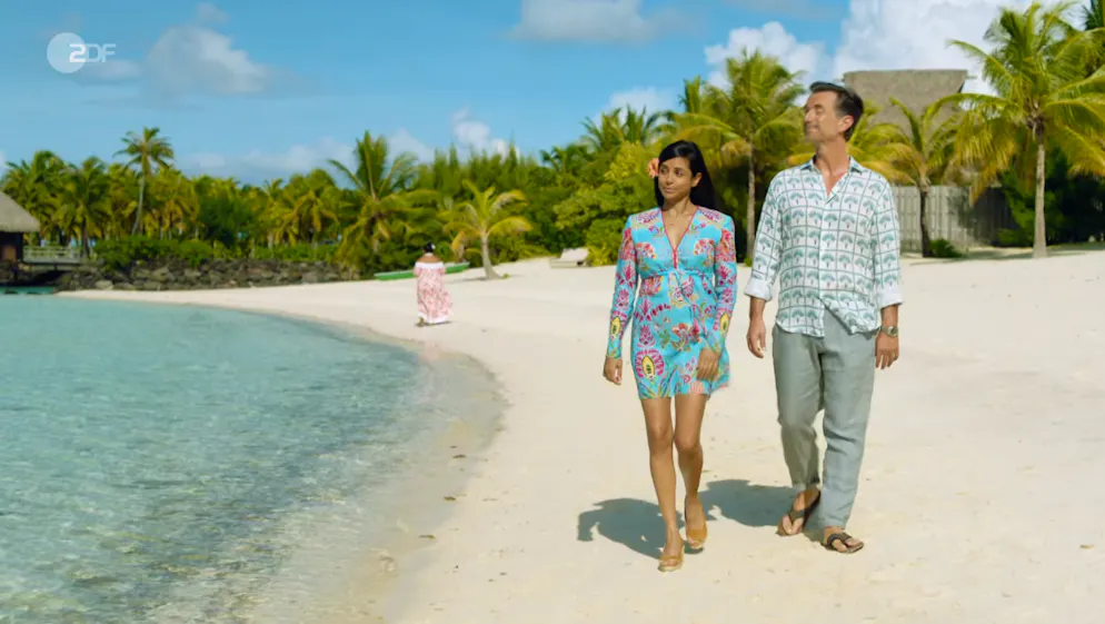 «Traumschiff» auf Bora Bora 2025. Beim idyllischen Strandspaziergang …