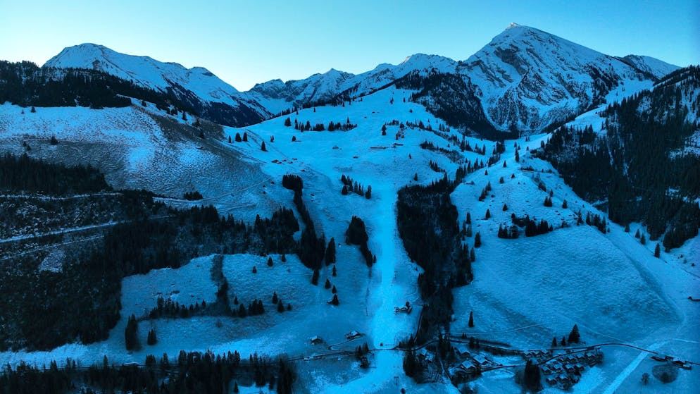 Oberland bernois. Un skieur de 16 ans meurt après avoir percuté un poteau
