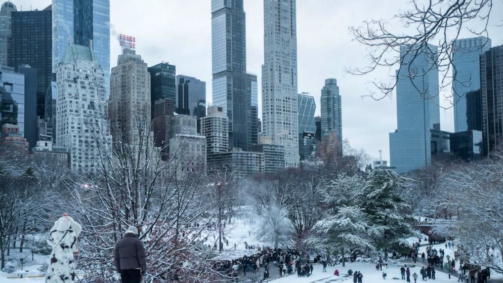 Le sempre spettacolari immagini di New York sotto la neve.