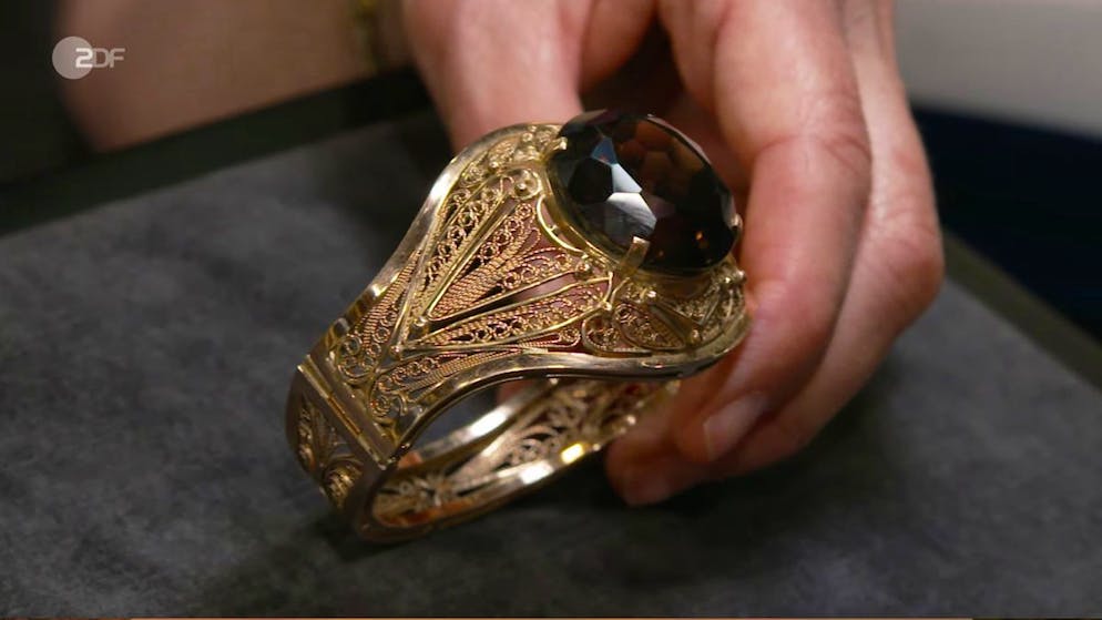 Bares für Rares - Der Brummer. Die kunstvolle Filigranarbeit mit floralen Drahtmustern hatte ihre Wurzeln in Süditalien und Nordportugal.