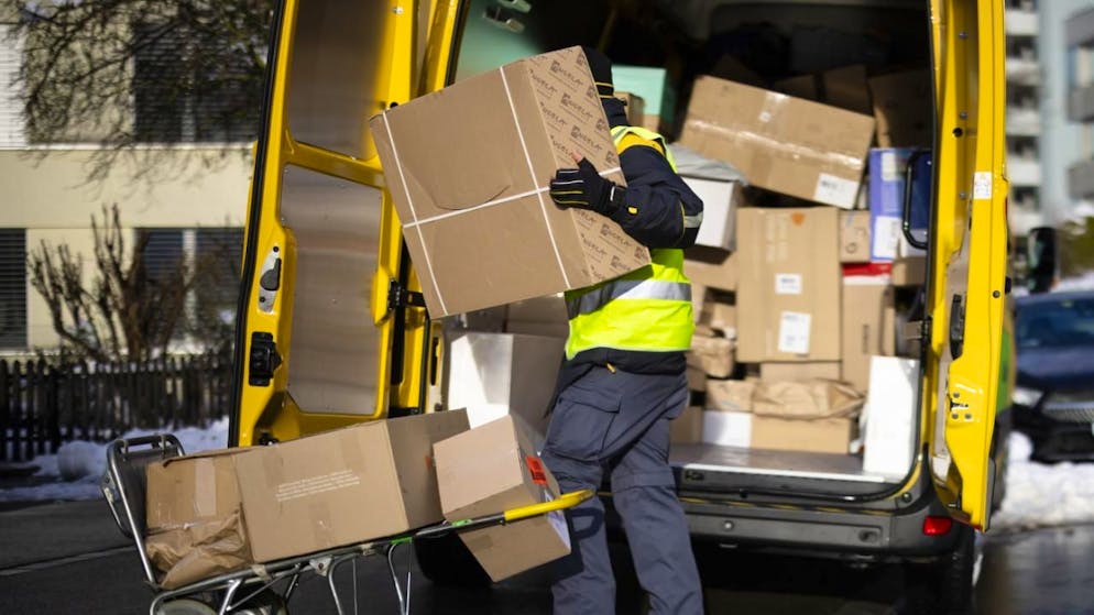 Sono aumentati i pacchi consegnati nel periodo prenatalizio dalla Posta