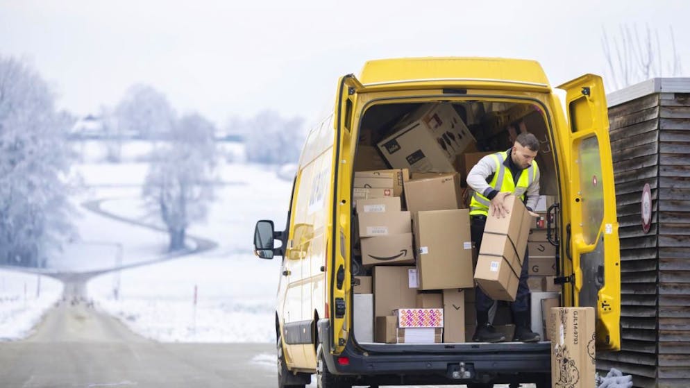La Poste croule sous les paquets entre le Black Friday et Noël. Et ce n'est pas fini: elle soutient l'action "2x Noël" entre Noël et Nouvel An (archives).