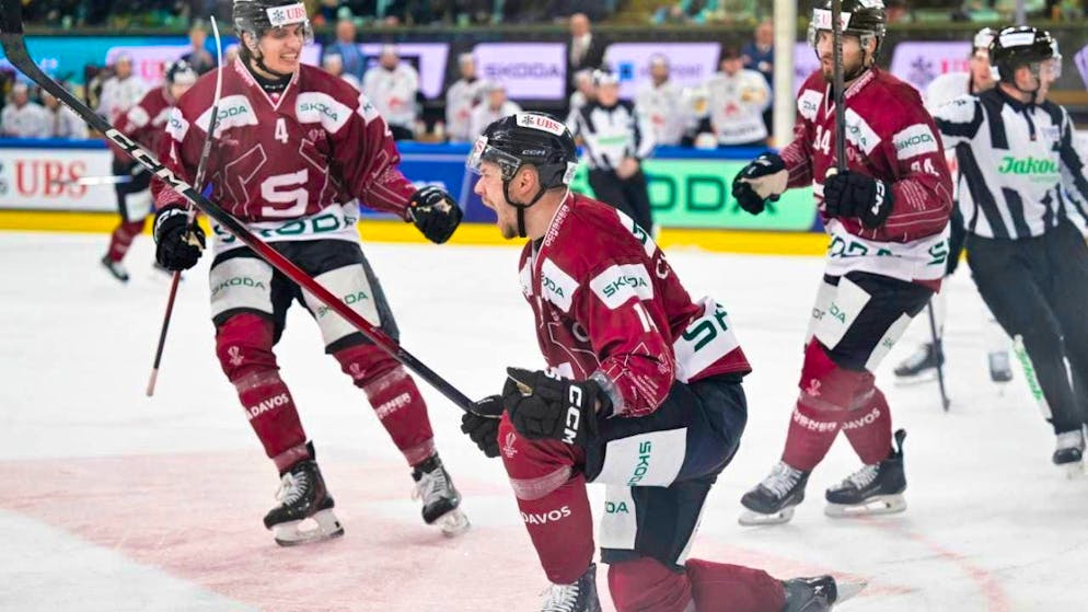 Filip Chlapik celebrates his 2:1 - the game-winner against Team Canada