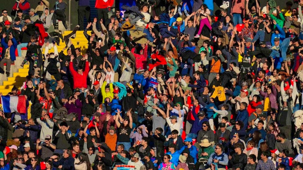 At least all the attractive matches at the World Cup will be played in sold-out stadiums. Despite 150 million ticket orders, FIFA will probably not be able to sell out all matches.