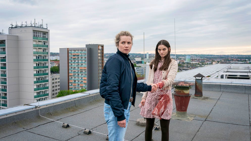 «Tatort» im Check: Natascha Kampusch und Co. – das sind die berühmtesten Langzeitgefangenen. Leonie Winkler (Cornelia Gröschel, links) und Amanda (Emilie Neumeister) verbindet ein merkwürdiger Verhältnis-Mix aus Vertrauen und Misstrauen.