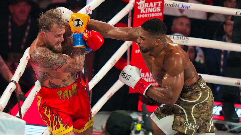 A week ago, Anthony Joshua (right) fought influencer Jake Paul.