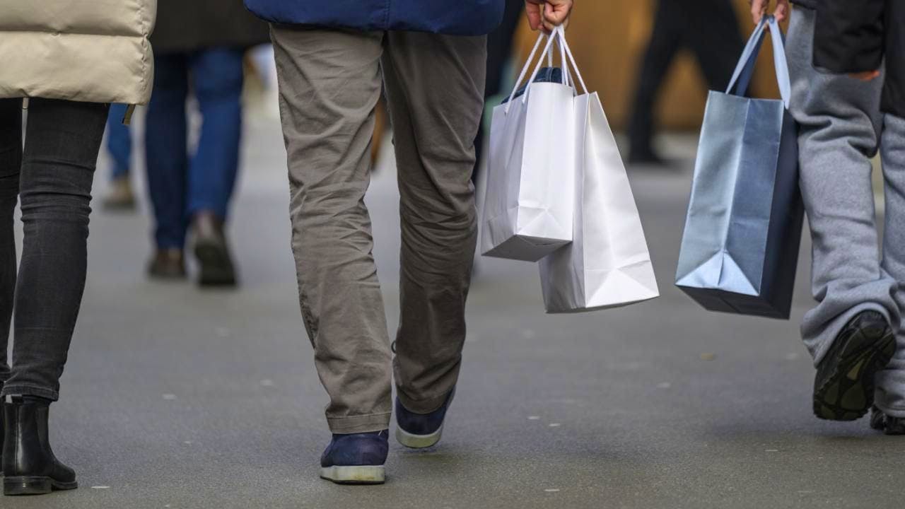 Many consumers in Switzerland want to spend less money in 2026