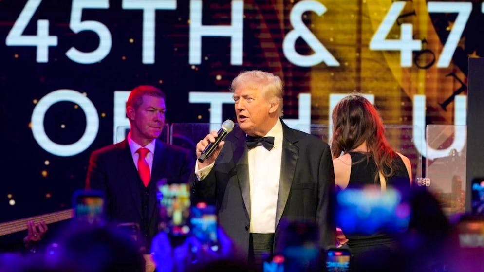 US President Donald Trump speaks at a New Year's Eve party at his Mar-a-Lago club. Photo: Alex Brandon/AP/dpa