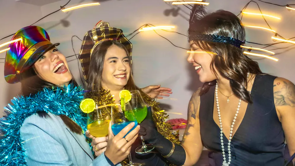 Whether it's prosecco, beer or tequila: on January 1, many people around the world suffer from excessive alcohol consumption from the night before.