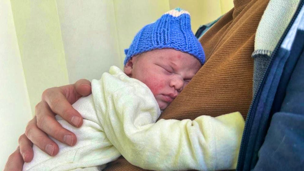 She was the fastest: Malea was born 28 minutes after midnight.