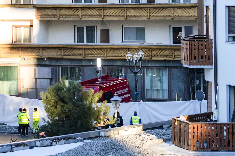 pLa località turistica a respiro internazionale di Crans-Montana, in Vallese, si è svegliata nell'anno nuovo scossa da una tragedia di proporzioni non ancora 