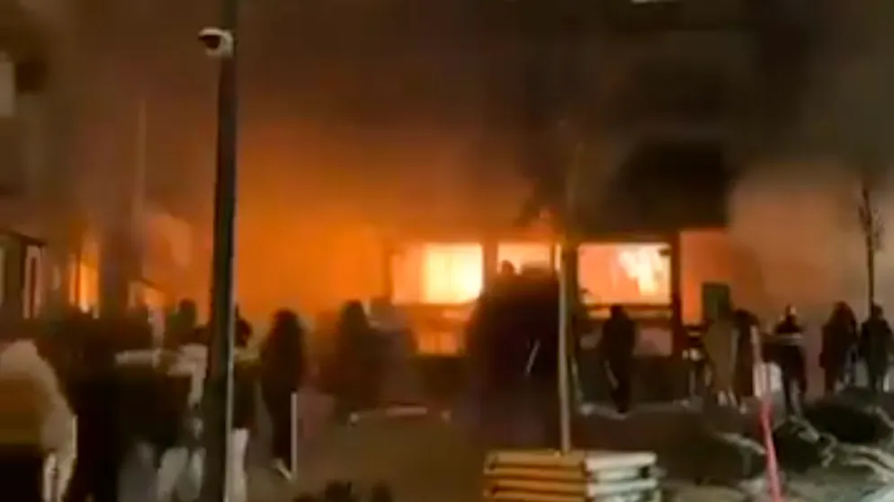 Tragédie de Crans-Montana. Enquête sur la mousse anti-bruit, nombreux témoignages en ce sens