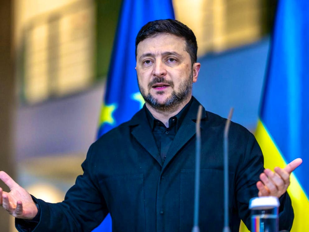 Ukrainian President Volodymyr Zelenskyi once again wants to change his defense minister.