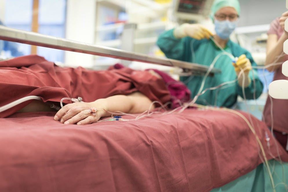 «La France accueille des blessés dans ses hôpitaux et se tient disponible pour toute aide. Merci aux équipes et aux soignants mobilisés», a écrit Emmanuel Macron sur le réseau X après s'être entretenu par téléphone avec le président de la Confédération Guy Parmelin. (image d'illustration)