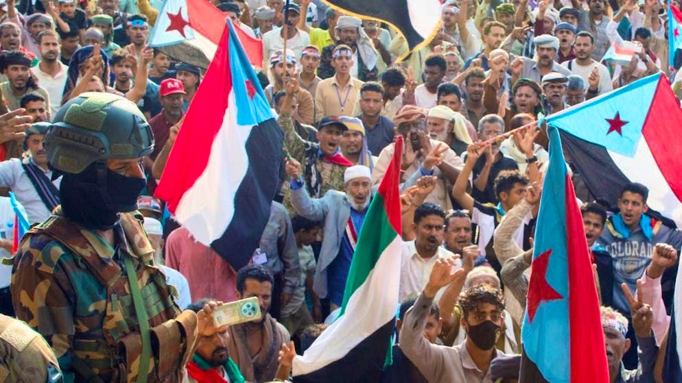 Supporters of the Southern Transitional Council (STC), a coalition of separatist groups, at a rally in Yemen. Photo: Uncredited/AP/dpa