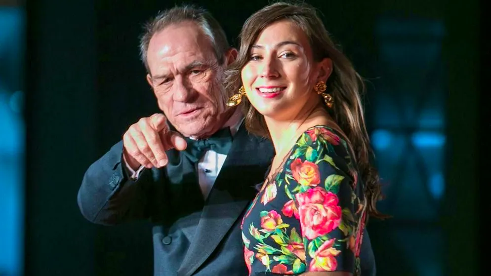 Lutto nel cinema. La 34enne figlia di Tommy Lee Jones è stata trovata morta in un hotel di San Francisco