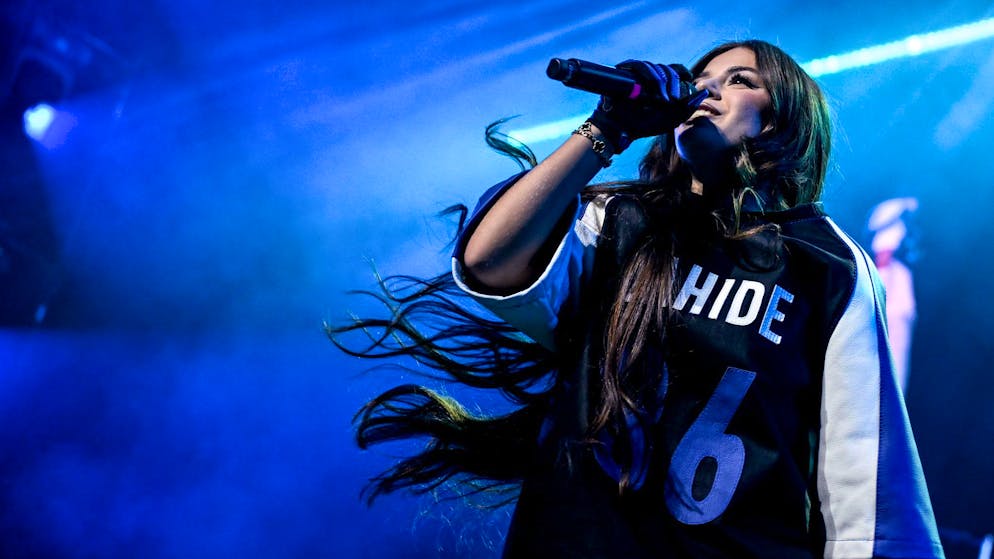 Sold-out halls, million-dollar contract with Universal. Do you know who 15-year-old rapper Zahide is?