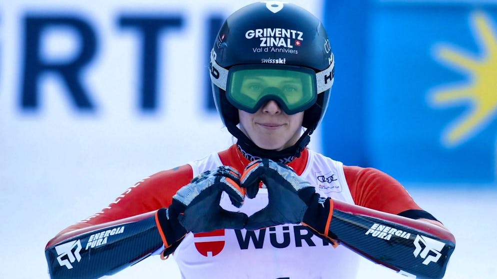 Camille Rast dedicates her first giant slalom victory to the victims of the fire disaster in Crans-Montana.