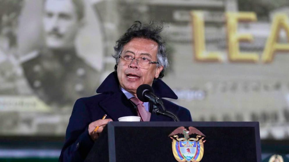 Venezuela sotto attacco. Dopo l'attacco di Trump, la Colombia schiera l'esercito alla frontiera col Venezuela