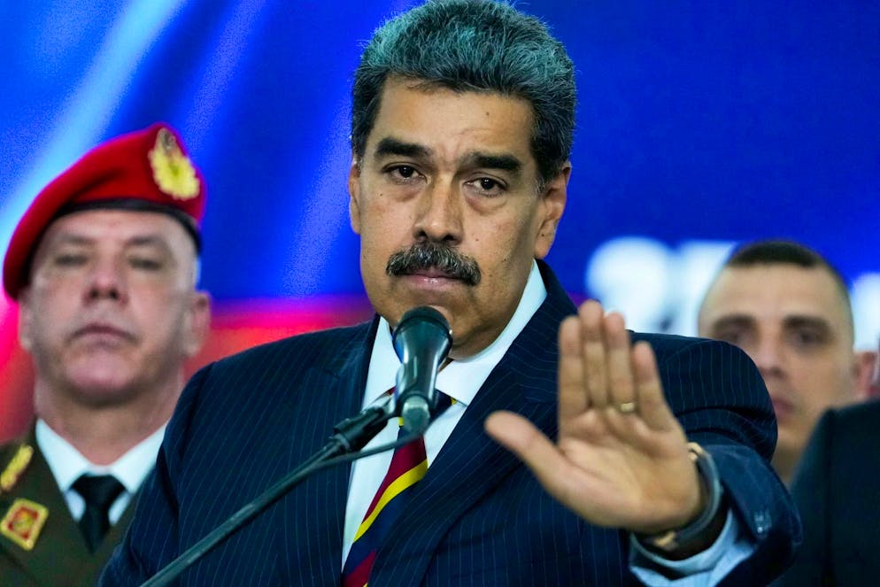 According to US President Donald Trump, the previously authoritarian President Nicolás Maduro was arrested and taken out of the country.