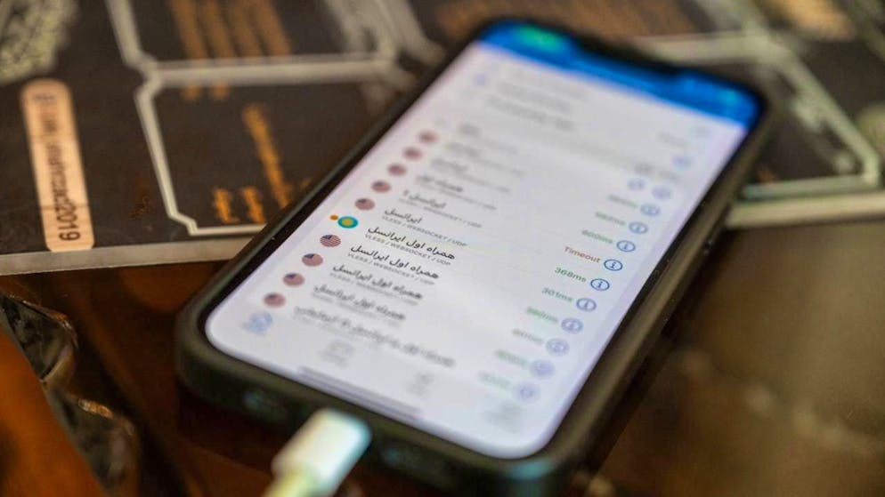 ARCHIVE - An Iranian VPN service appears on a cell phone screen. Photo: -/dpa/Archive image