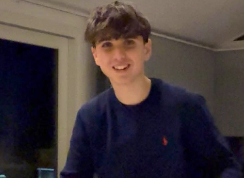 Arthur (16) ist bei der Katastrophe umgekommen. Die Mutter teilt ein Bild ihres Sohnes öffentlich auf Instagram. 