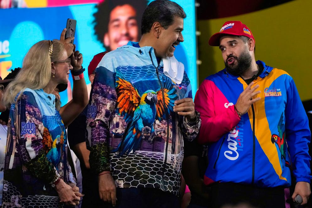 Nicolás Maduro Guerra (r) bei einem gemeinsamen Auftritt mit seinem Vater Nicolás Maduro im Mai vergangenen Jahres.