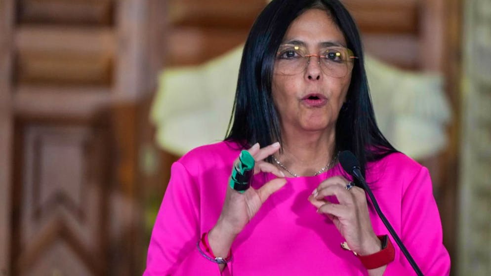 ARCHIV - Delcy RodrÌguez ist als gesch‰ftsf ̧hrende Pr‰sidentin in Venezuela vereidigt worden. Foto: Ariana Cubillos/AP/dpa/Archivbild