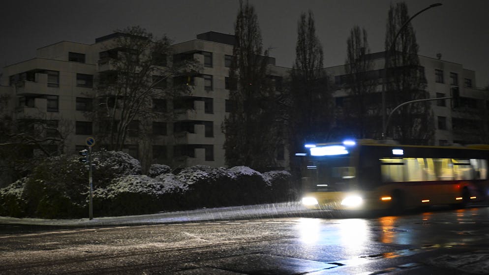 Senza luce né riscaldamento. Blackout a Berlino, il sindaco ne è certo: «È terrorismo di estrema sinistra»