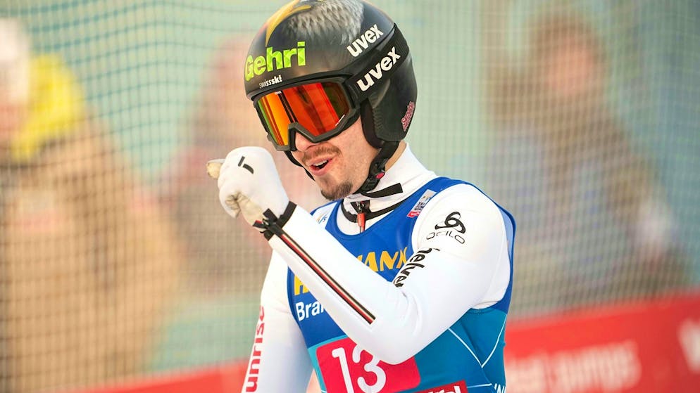 Sandro Hauswirth (SUI), satisfait de son saut, ici à Innsbruck.