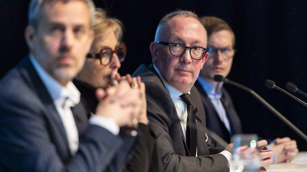 Some things don't add up. These three statements by the Crans-Montana municipal council are particularly contradictory