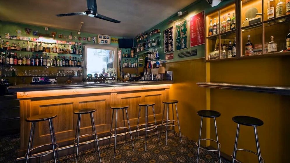 Il Total Bar di Zurigo figura fra i ritrovi che non accettano i pagamenti con carta.