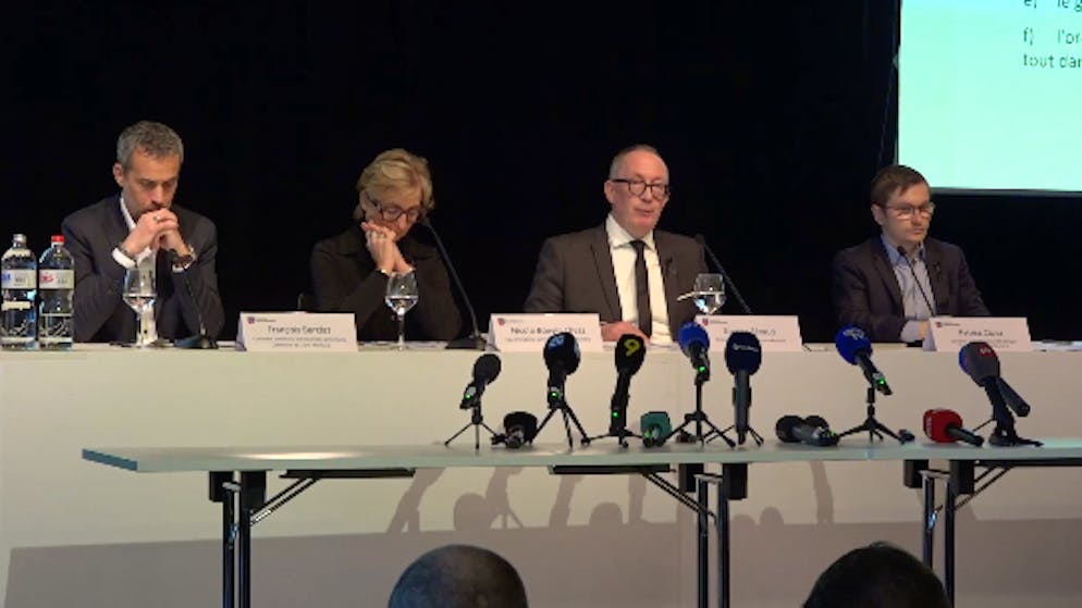 Press conference of the municipality. 