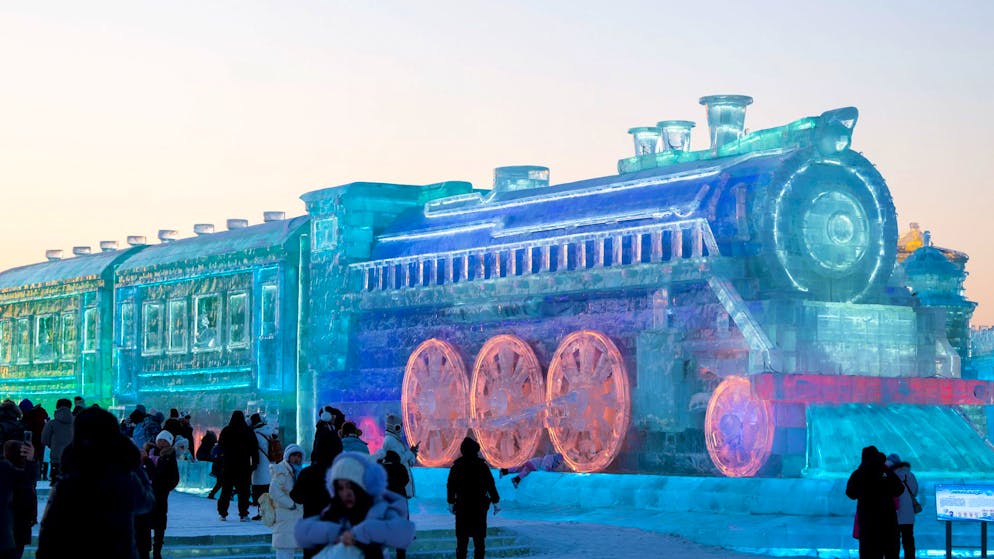 Winterfestival der Superlative. Märchenwelt aus Eis und Schnee stellt neuen Rekord auf