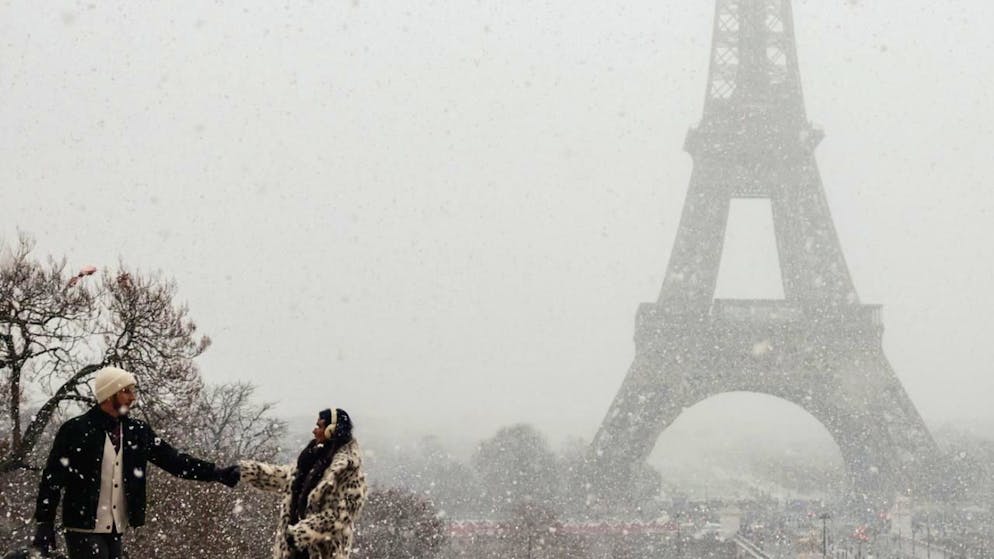 La France et sa capitale ont subi un assaut de l'hiver.