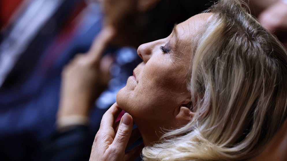 Marine Le Pen risque de ne pas pouvoir se présenter à la course à l'Elysée en 2027.